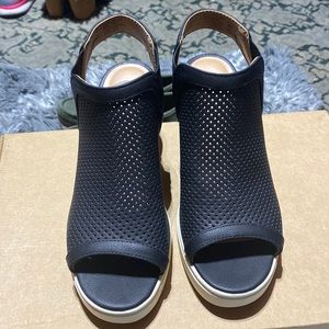 Black Open Toe wedge brand new Sonoma elastic heel